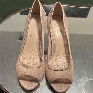 Touch of Nina Elegant Lace Peep-Toe Heels